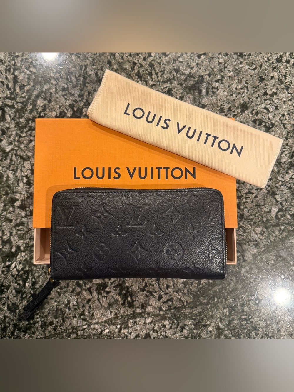 LOUIS VUITTON Zippy Wallet in Monogram Empreinte Black Leather - 💯 AUTHENTIC